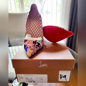 Christian Louboutin HOT Chick 🔥